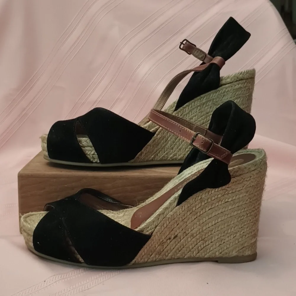 Eric Michael BlK Suede Espadrille with Brown Foot Strap Size 9
